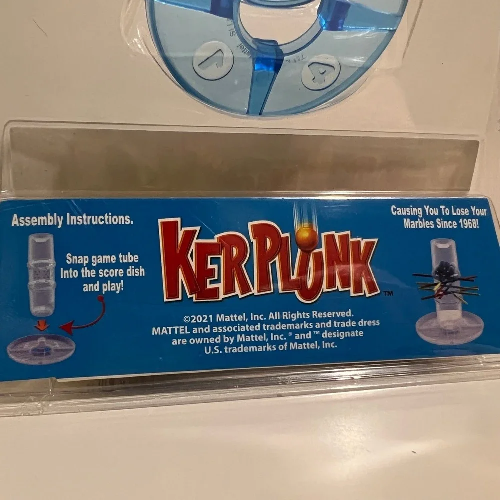 World's Smallest KerPlunk Game Item 5022 Mattel 16 Balls 10 Sticks novelty toy